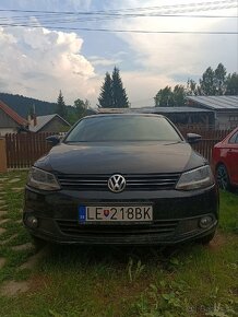 Volkswagen Jetta - 2