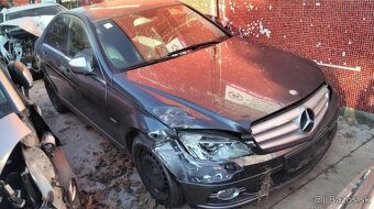 Mercedes C200 W204 2.2 CDI 2008  Predám DVERE, TRYSKY A64607 - 2