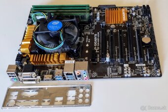 Gigabyte GA-H97-D3H + i7-4770 + 16 GB DDR3 - 2