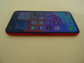 iPhone 11 128GB RED - ZÁRUKA 1 ROK  - DOBRY STAV - 2
