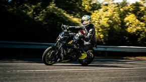 YAMAHA MT-09 - 2