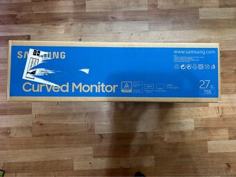 Samsung curved monitor - 2