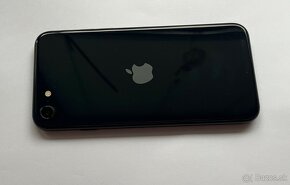 Predám telefón iPhone SE (2022) kapacita 64GB pamäť. - 2