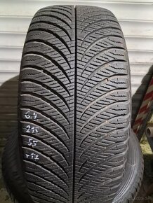 Goodyear celoročné 215/55/R17 - 2