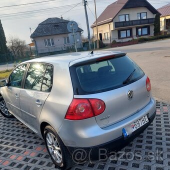 Volkswagen golf 5 1.6 75kw - 2