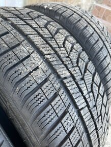 Predám zimné pneumatiky 215/55 r17 - 2