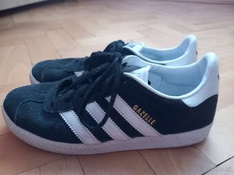 Čiernobiele tenisky zn. Adidas Gazelle v.36 - 2