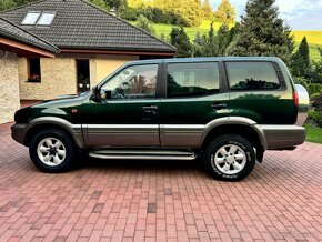 NISSAN TERRANO 2,7TD 7miest - 2