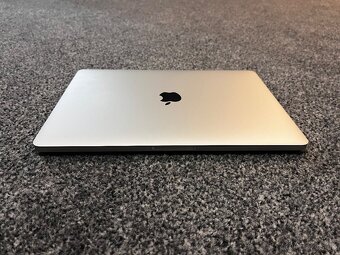 Macbook Pro M1 2020 touchbar 256/8 GB - 2