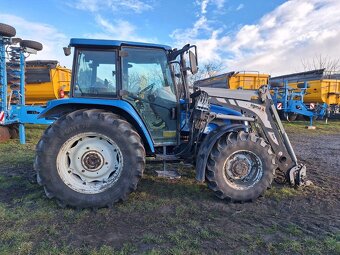 New Holland TL100A s čelným nakladačom - 2