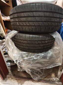 Predam letné pneu 225/60 r18 - 2