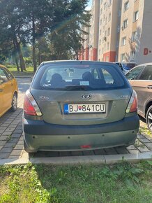 Rozpredám Kia Rio - 2