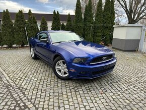 Ford Mustang v6 2013 - 2