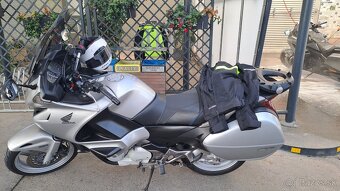 Predám HONDA NT 700 VA Deaueville. - 2