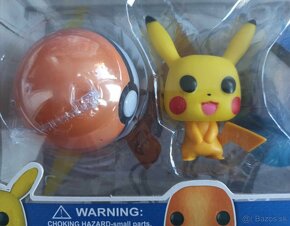 Pokémon Pikachu sada s postavičky a pokéballmi. - 2