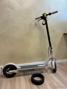 Elektrická kolobežka Xiaomi Mi Electric scooter 3 - 2