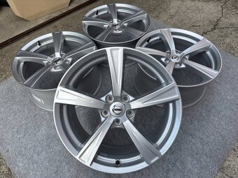 NOVE ORIGINAL VOLVO 5X108 R18 8J ET42,5 - 2