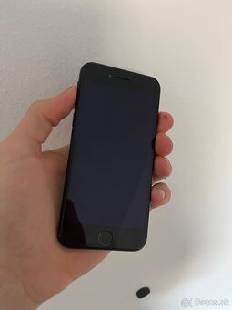 Predám IPhone SE 2022 128GB 100% batérie - 2