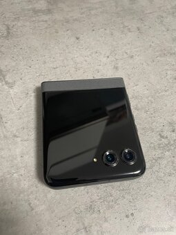 Motorola Razr 50 - 2