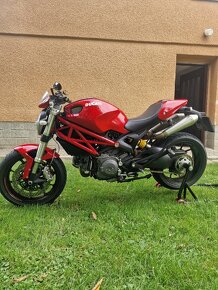 Ducati monster 796 - 2