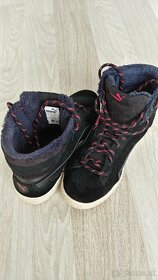 PUMA zimná dievčenská zateplená obuv č.37 - 2