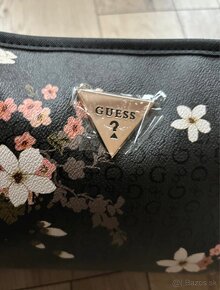 GUESS Floral Cosmetic Bag - 2