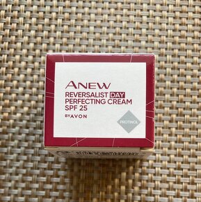 Avon - Skrášľujúci denný krém s Protinolom™ Reversalist - 2