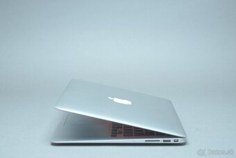 ZÁRUKA/Macbook Air 13.3"/I5 1.6HZ/4GBRAM/128GBSSD/CZ - 2