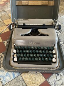 Písací stroj ZETA - 2