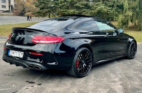 AMG C63S coupe V8 biturbo 504PS - 2