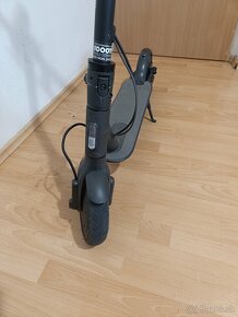 Xiaomi Mi Scooter Essential čierna e-kolobežka - 2