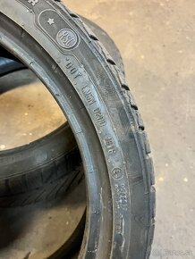 225/40 R18 Continental - 2