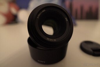 Sony 50mm f/1.8 - 2