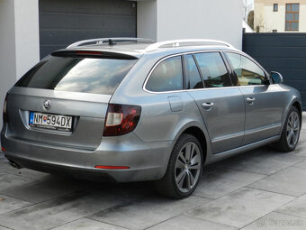 Škoda Superb Combi 2.0 TDI CR Elegance DSG Panorama - 2