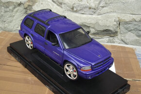 1:18 Dodge Durango - 2