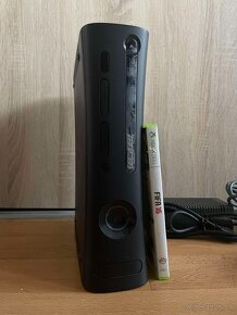 Xbox 360 Elite 120GB + gamepad + 7 hier - 2