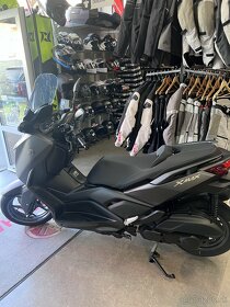 YAMAHA Xmax 125 - 2