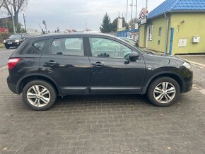 Nissan Qashqai 2,0 benzin - 2