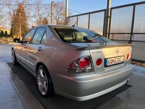 Lexus IS200 - 2