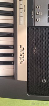 YAMAHA PSR 640 - 2