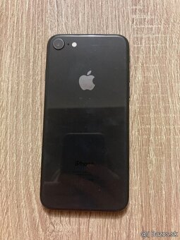 iPhone 8 / 256GB škrabance na displeji - 2