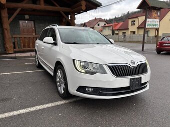 Škoda superb 2.0tdi 125kw 4x4 webasto dsg navi facelift - 2