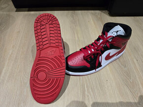 Nike Air Jordan 1 MID - 2