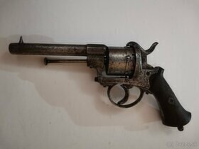 Predam historicky revolver 9mm BEZ ZBROJAKU a registracie - 2