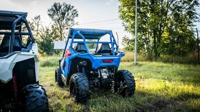 POLARIS RZR 200 EFI 2023 modrá a biela - 2