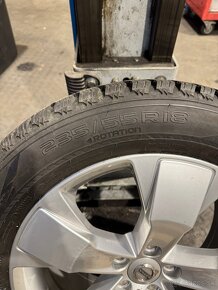 Nokian hakkapeliitta 235/55R18 - 2