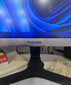 Samsung 4K 28palcov PIP/PBP 200e - 2