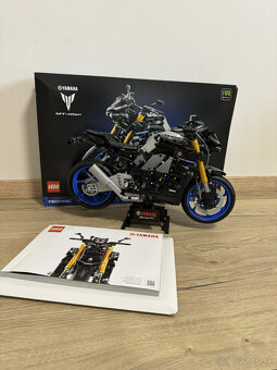 Lego Technic 42159 Yamaha MT-10 SP - 2