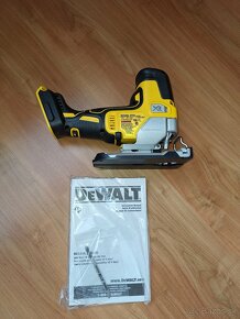 Dewalt priamočiara píla DCS335 - 2