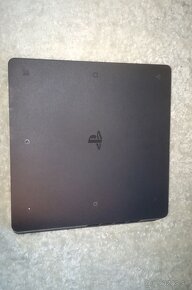 Predám ps4 1TB - 2